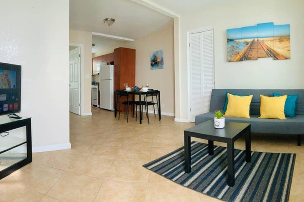 Hollywood Beach Apartments - Walk To The Beach Luaran gambar