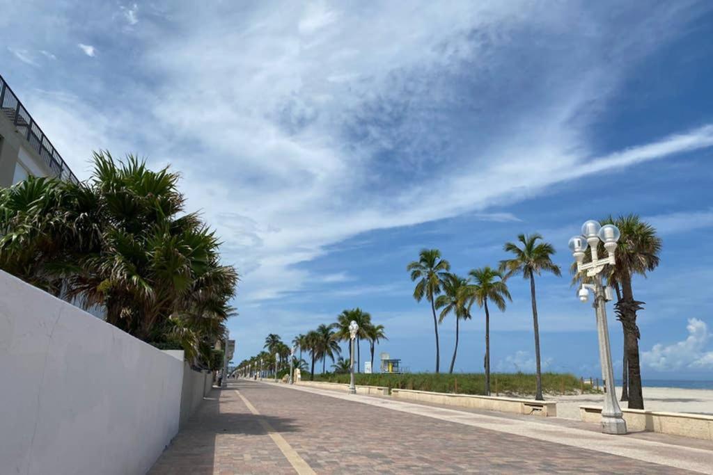 Hollywood Beach Apartments - Walk To The Beach Luaran gambar