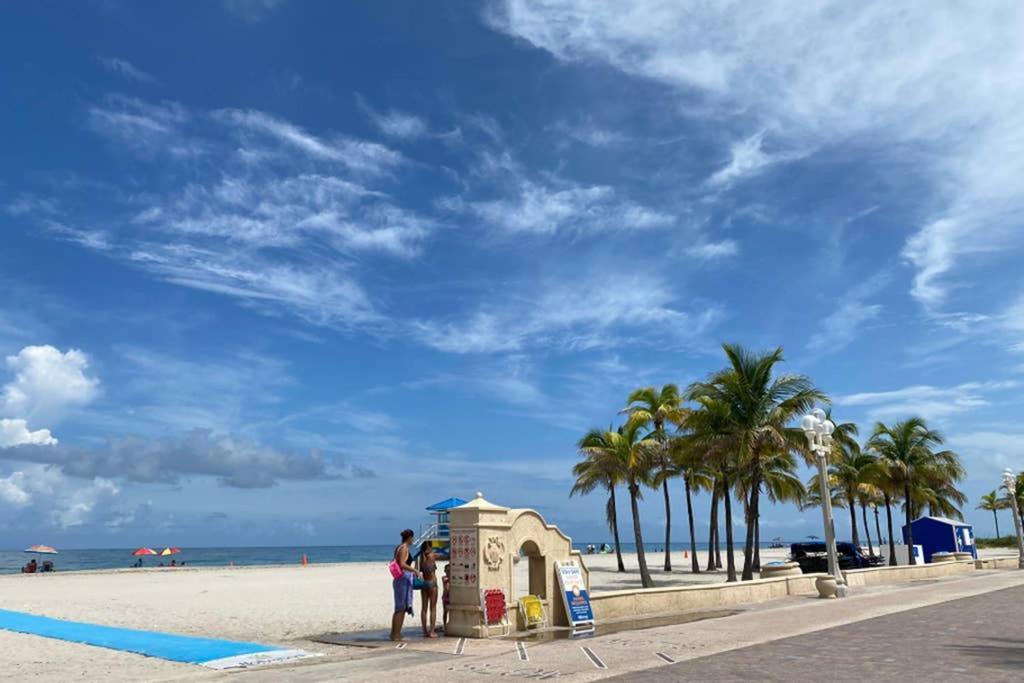 Hollywood Beach Apartments - Walk To The Beach Luaran gambar